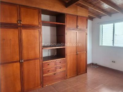 Casa de 5 alcobas en venta en Belen Miravalle, Medellín, 184 m² · foto 11 de 13