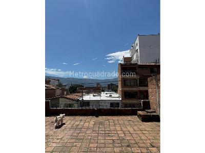 Casa de 3 alcobas en venta en La Castellana, Medellín, 270 m² · foto 17 de 17