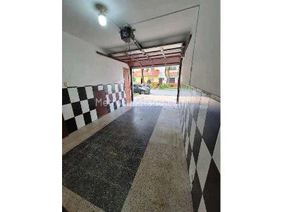 Casa de 5 alcobas en venta en 1er Parque Laureles, Medellín, 212 m² · foto 17 de 17