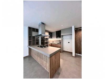 Casa de 4 alcobas en venta en Barro Blanco, Rionegro, 252 m² · foto 2 de 20