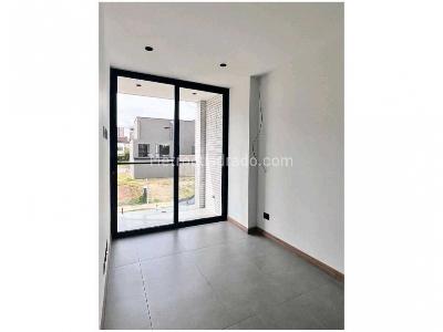 Casa de 4 alcobas en venta en Barro Blanco, Rionegro, 252 m² · foto 17 de 20