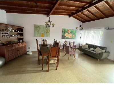 Casa de 5 alcobas en venta en Laureles, Medellín, 208 m² · foto 2 de 19