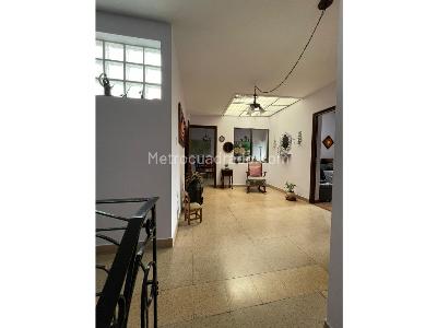 Casa de 5 alcobas en venta en Laureles, Medellín, 208 m² · foto 7 de 19