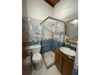 Casa de 5 alcobas en venta en Laureles, Medellín, 208 m² · foto 14 de 19