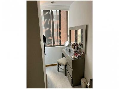 Apartamento de 3 alcobas en venta en Laureles, Medellín, 88 m² · foto 8 de 16