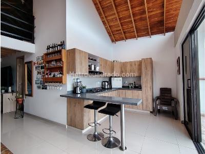 Apartamento de 1 alcoba en venta en Carmelo, Bello, 67 m² · foto 2 de 20