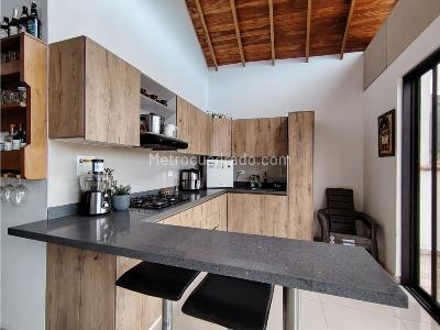 Apartamento de 1 alcoba en venta en Carmelo, Bello, 67 m² · foto 6 de 20