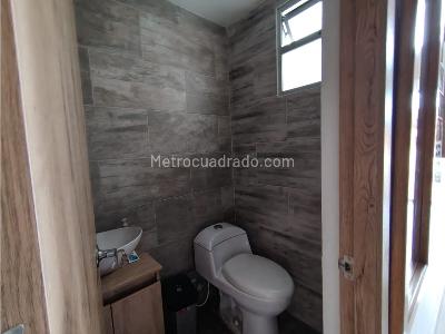 Apartamento de 1 alcoba en venta en Carmelo, Bello, 67 m² · foto 8 de 20