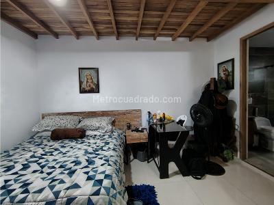 Apartamento de 1 alcoba en venta en Carmelo, Bello, 67 m² · foto 11 de 20