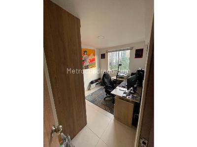 Apartamento en venta en Rodeo Alto, Medellín · foto 10 de 17