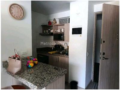 Apartamento de 3 alcobas en venta en Calasanz Parte Alta, Medellín, 62 m² · foto 3 de 14