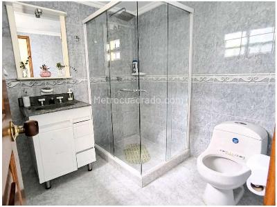 Casa de 3 alcobas en venta en Simon Bolivar, Medellín, 165 m² · foto 14 de 20