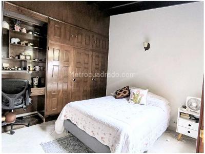 Casa de 3 alcobas en venta en Simon Bolivar, Medellín, 165 m² · foto 15 de 20