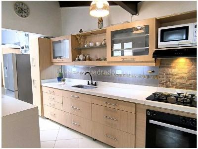 Casa de 3 alcobas en venta en Simon Bolivar, Medellín, 165 m² · foto 6 de 20
