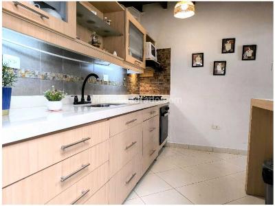 Casa de 3 alcobas en venta en Simon Bolivar, Medellín, 165 m² · foto 7 de 20