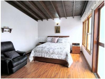 Casa de 3 alcobas en venta en Simon Bolivar, Medellín, 165 m² · foto 9 de 20