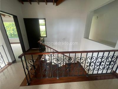 Casa de 5 alcobas en venta en Alto Del Escobero, Envigado, 300 m² · foto 3 de 13