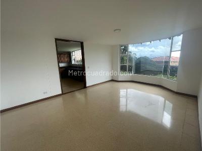 Casa de 5 alcobas en venta en Alto Del Escobero, Envigado, 300 m² · foto 6 de 13