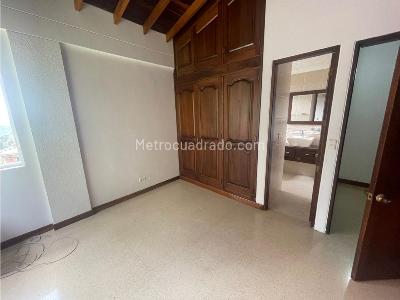Casa de 5 alcobas en venta en Alto Del Escobero, Envigado, 300 m² · foto 9 de 13