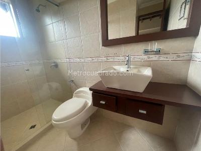 Casa de 5 alcobas en venta en Alto Del Escobero, Envigado, 300 m² · foto 10 de 13