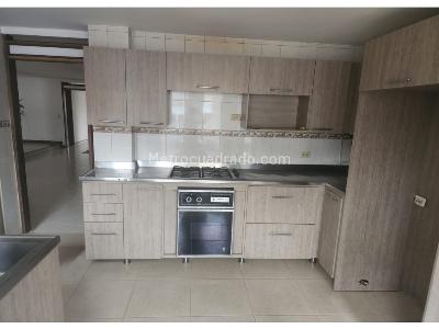 Apartamento de 3 alcobas en venta en Laureles / Occidente, Medellín, 210 m² · foto 4 de 14