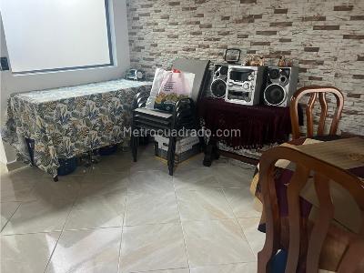 Casa de 4 alcobas en venta en Belen Las Playas, Medellín, 90 m² · foto 2 de 12