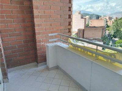 Apartamento en venta en Laureles En Medellin, Medellín · foto 4 de 20