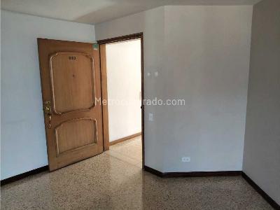 Apartamento en venta en Laureles En Medellin, Medellín · foto 8 de 20