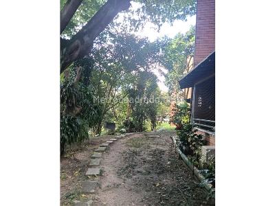 Apartamento de 3 alcobas en venta en Loma De San Julian Comuna 10 Medellin, Medellín, 86 m² · foto 14 de 14