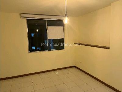 Apartamento de 3 alcobas en venta en Loma De San Julian Comuna 10 Medellin, Medellín, 86 m² · foto 4 de 14