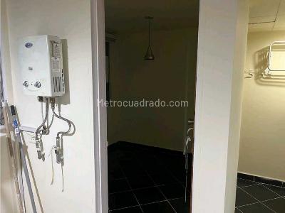 Apartamento de 3 alcobas en venta en Loma De San Julian Comuna 10 Medellin, Medellín, 86 m² · foto 5 de 14