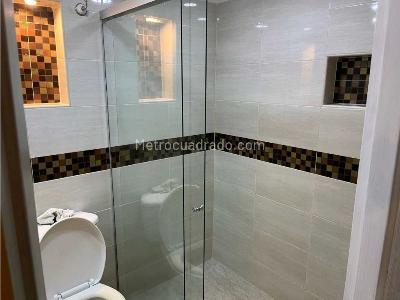 Apartamento de 3 alcobas en venta en Loma De San Julian Comuna 10 Medellin, Medellín, 86 m² · foto 8 de 14