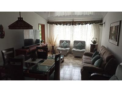 Apartamento de 4 alcobas en venta en Los Pinos, Medellín, 93 m² · foto 2 de 13