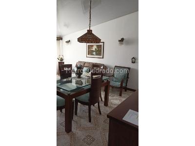 Apartamento de 4 alcobas en venta en Los Pinos, Medellín, 93 m² · foto 3 de 13