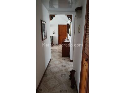 Apartamento de 4 alcobas en venta en Los Pinos, Medellín, 93 m² · foto 4 de 13