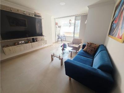Apartamento de 2 alcobas en venta en Parque Principal, Sabaneta, 62 m² · foto 7 de 11