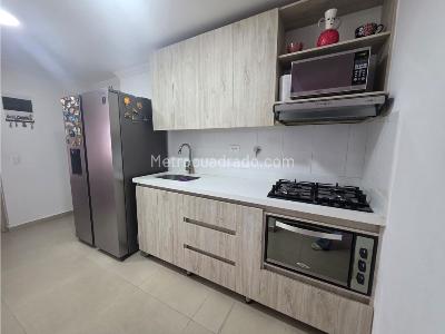 Apartamento de 2 alcobas en venta en Parque Principal, Sabaneta, 62 m² · foto 10 de 11