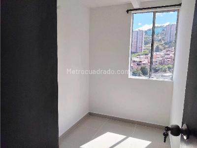 Apartamento de 3 alcobas en venta en Robledo La Campiña, Medellín, 52 m² · foto 11 de 20