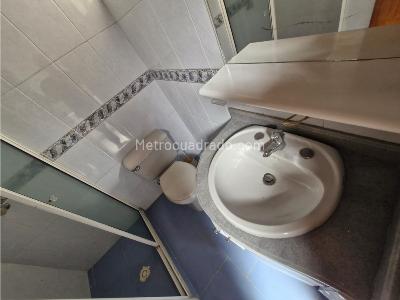 Apartamento de 3 alcobas en venta en Laureles Las Acacias, Medellín, 100 m² · foto 10 de 20