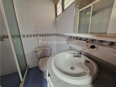 Apartamento de 3 alcobas en venta en Laureles Las Acacias, Medellín, 100 m² · foto 11 de 20