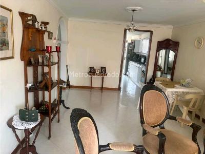 Apartamento de 3 alcobas en venta en La Castellana, Medellín, 90 m² · foto 2 de 9