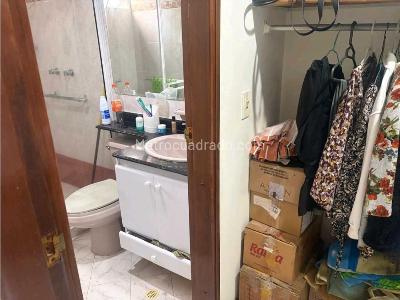 Apartamento de 3 alcobas en venta en La Castellana, Medellín, 90 m² · foto 5 de 9