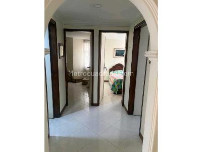 Apartamento de 3 alcobas en venta en La Castellana, Medellín, 90 m² · foto 8 de 9