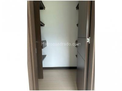 Apartamento de 3 alcobas en venta en Sabaneta, Sabaneta, 107 m² · foto 18 de 20