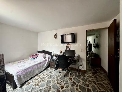 Apartamento de 3 alcobas en venta en Calasanz Parte Baja, Medellín, 107 m² · foto 4 de 11