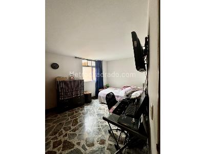 Apartamento de 3 alcobas en venta en Calasanz Parte Baja, Medellín, 107 m² · foto 7 de 11