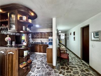 Apartamento de 3 alcobas en venta en Calasanz Parte Baja, Medellín, 107 m² · foto 11 de 11