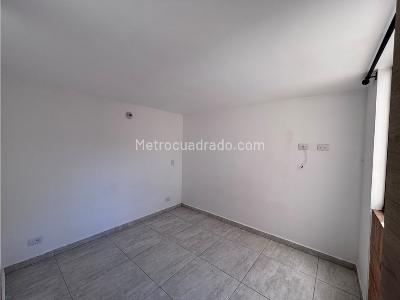 Apartamento de 3 alcobas en venta en El Trapiche, Bello · foto 18 de 20