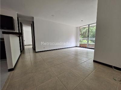 Apartamento de 2 alcobas en venta en El Poblado Castropol, Medellín, 63 m² · foto 5 de 20
