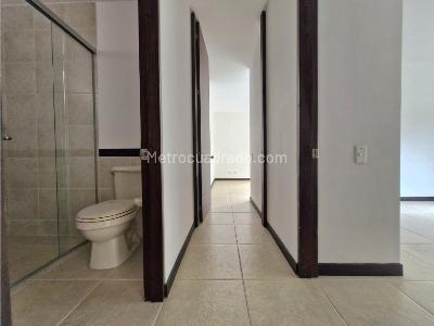 Apartamento de 2 alcobas en venta en El Poblado Castropol, Medellín, 63 m² · foto 15 de 20